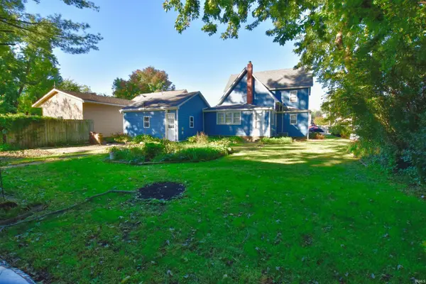 307 N Burke ST, Wolcott, IN 47995