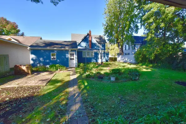 307 N Burke ST, Wolcott, IN 47995