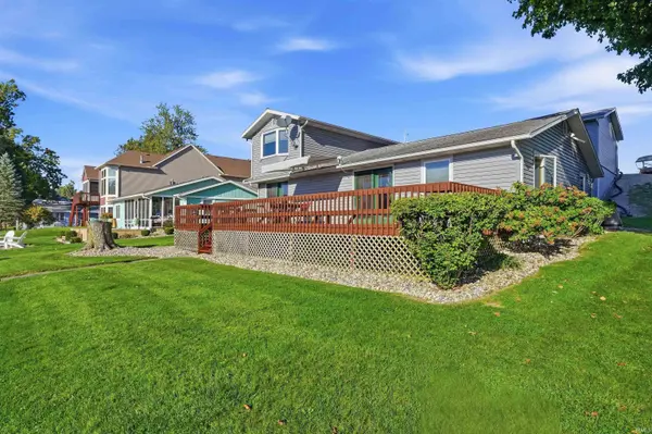 7989 N Arnold RD, Columbia City, IN 46725