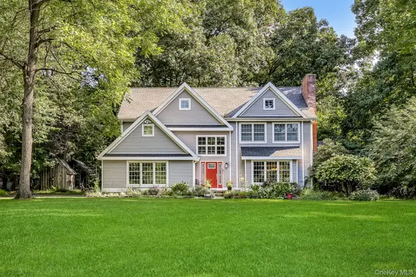 32 Bayard LN, Suffern, NY 10901