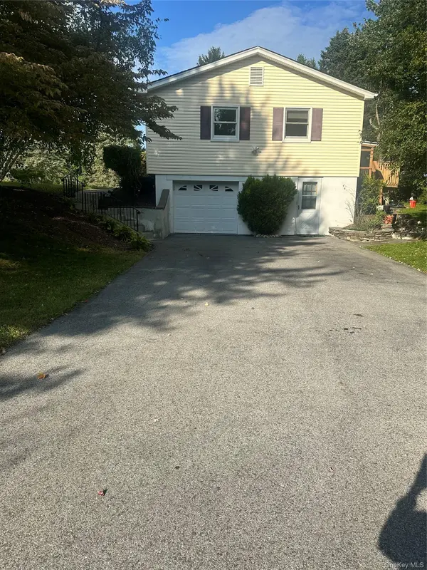 9 Elizabeth DR, Hopewell Junction, NY 12533