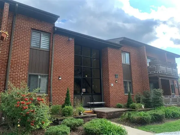 12 Charles LN #2B, Pomona, NY 10970