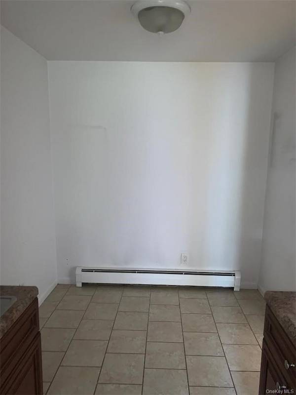 12 Charles LN #2B, Pomona, NY 10970