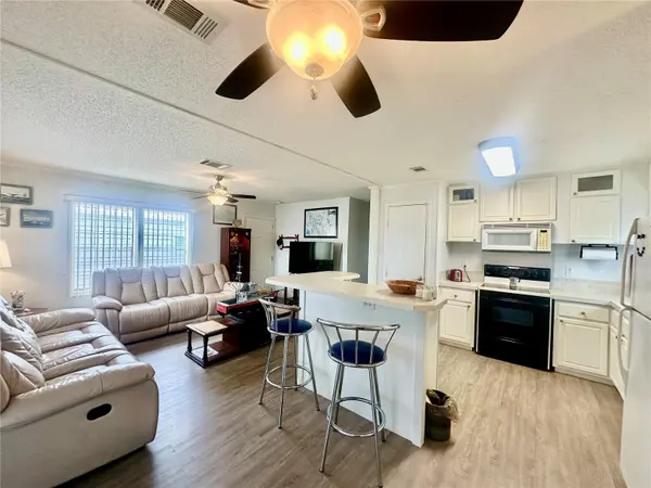 131 BONNIE DR, Auburndale, FL 33823