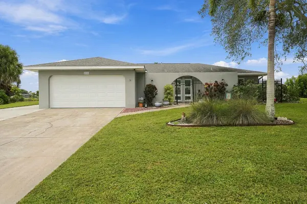 2331 SANDLEWOOD DR, Venice, FL 34293