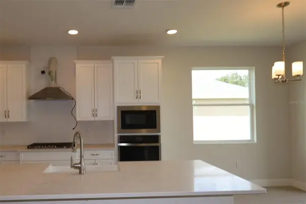 3174 WOLF LAKE AVE, Apopka, FL 32712