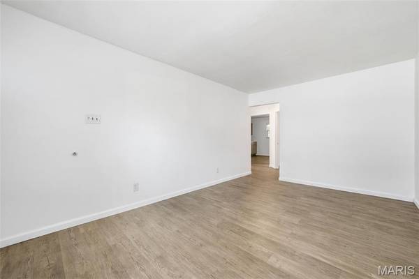 6028 Minnesota AVE, St Louis, MO 63111