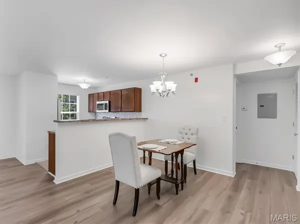 9740 Bexley Station DR #7G, Affton, MO 63123