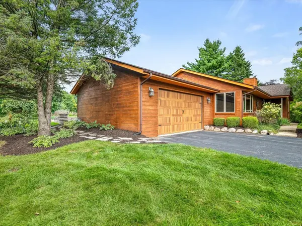 584 SUNNYFIELD RD, Belvidere, IL 61008