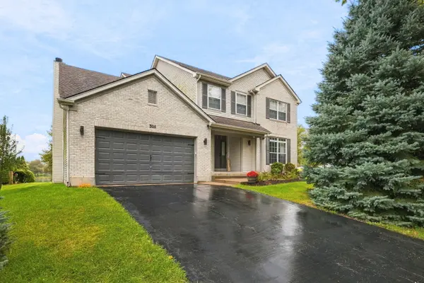 304 Edgewood DR, Minooka, IL 60447