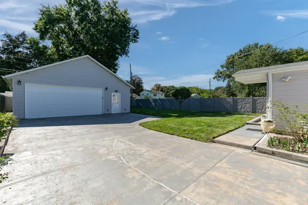 4738 19th AVE, Moline, IL 61265