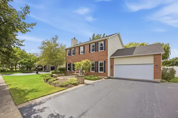 452 Spring Ridge DR, Crystal Lake, IL 60012