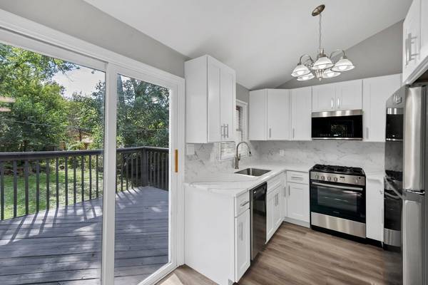 21855 W 4th ST, Lake Villa, IL 60046
