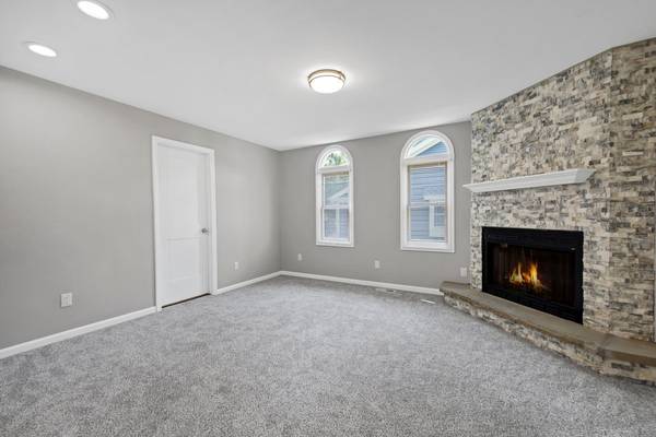 21855 W 4th ST, Lake Villa, IL 60046