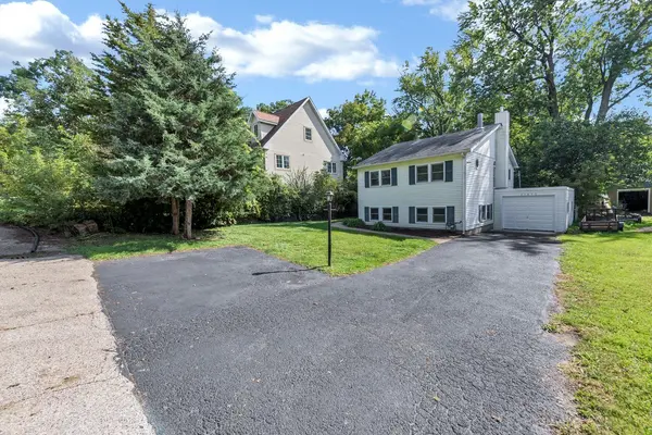 21855 W 4th ST, Lake Villa, IL 60046