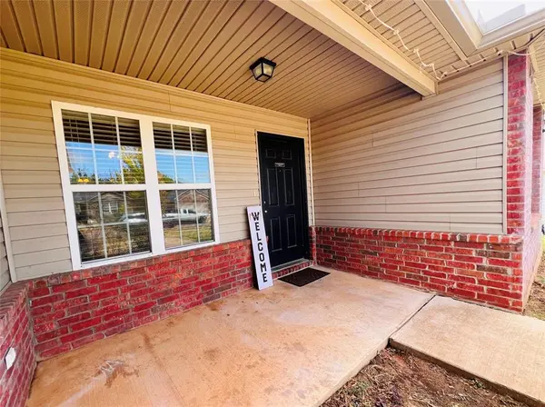1208 Granite LN, Noble, OK 73068