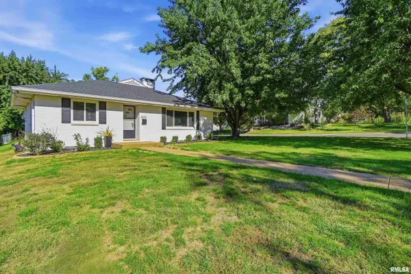 5033 N BELMONT PL, Peoria Heights, IL 61616