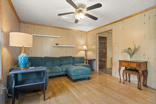 10 Hollywood ST, Inman, SC 29349