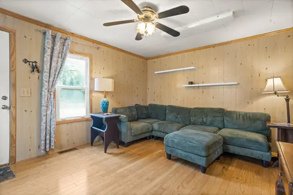10 Hollywood ST, Inman, SC 29349