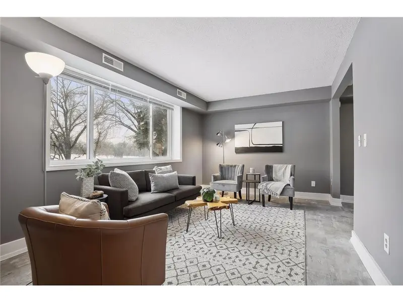 439 Arlington AVE E, Saint Paul, MN 55130