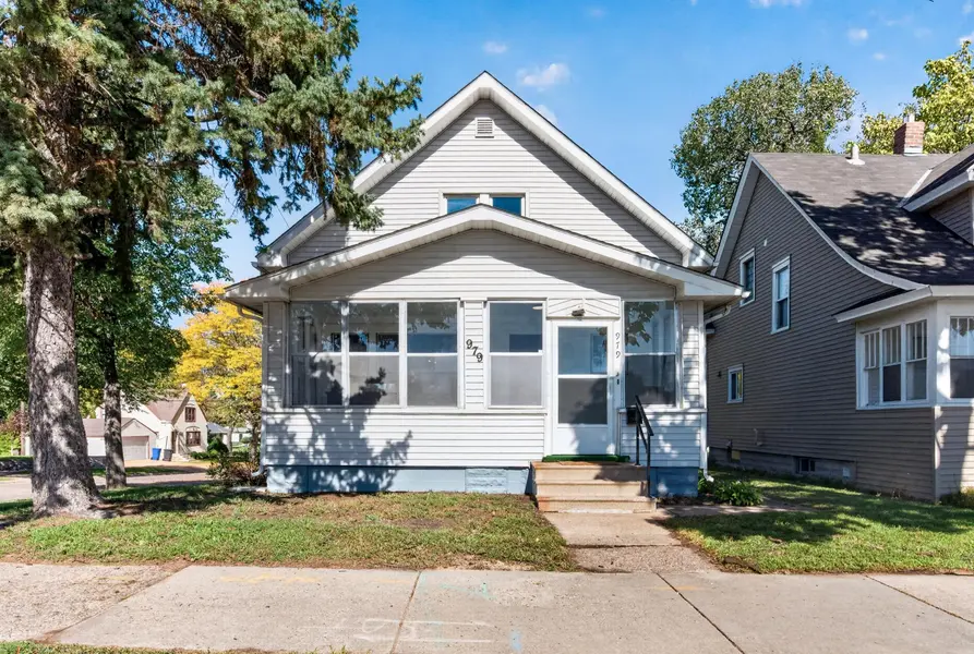 979 Saint Anthony AVE, Saint Paul, MN 55104