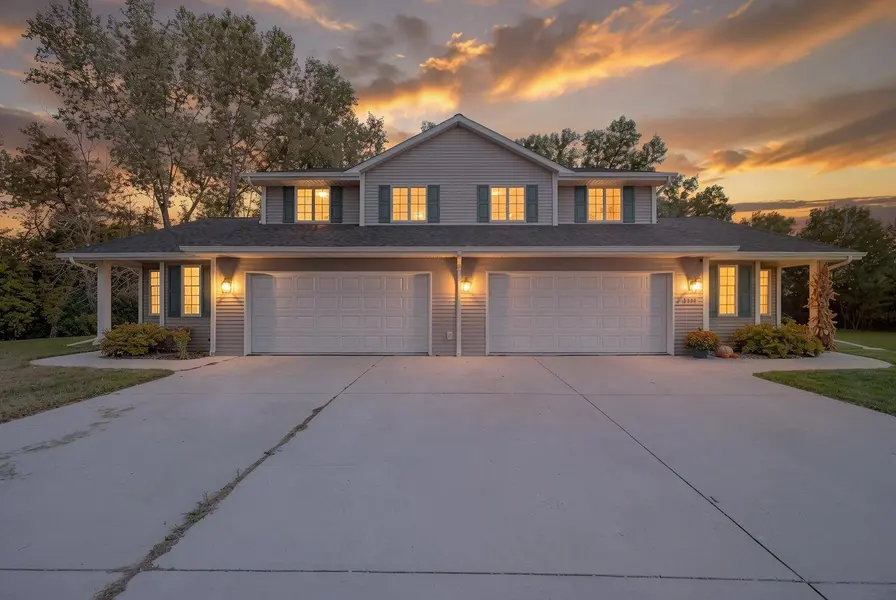 350 TONY LN, Green Bay, WI 54303-5376