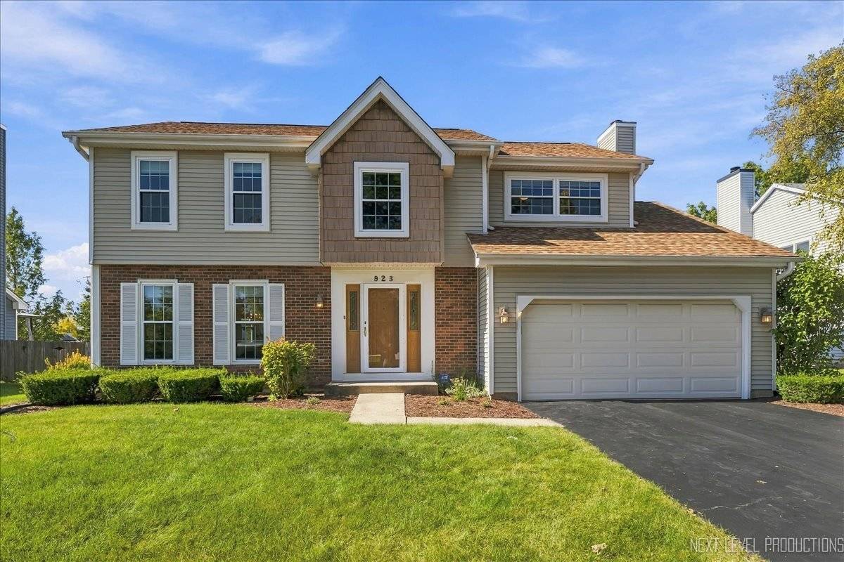 923 Ridge TRL, Carol Stream, IL 60188