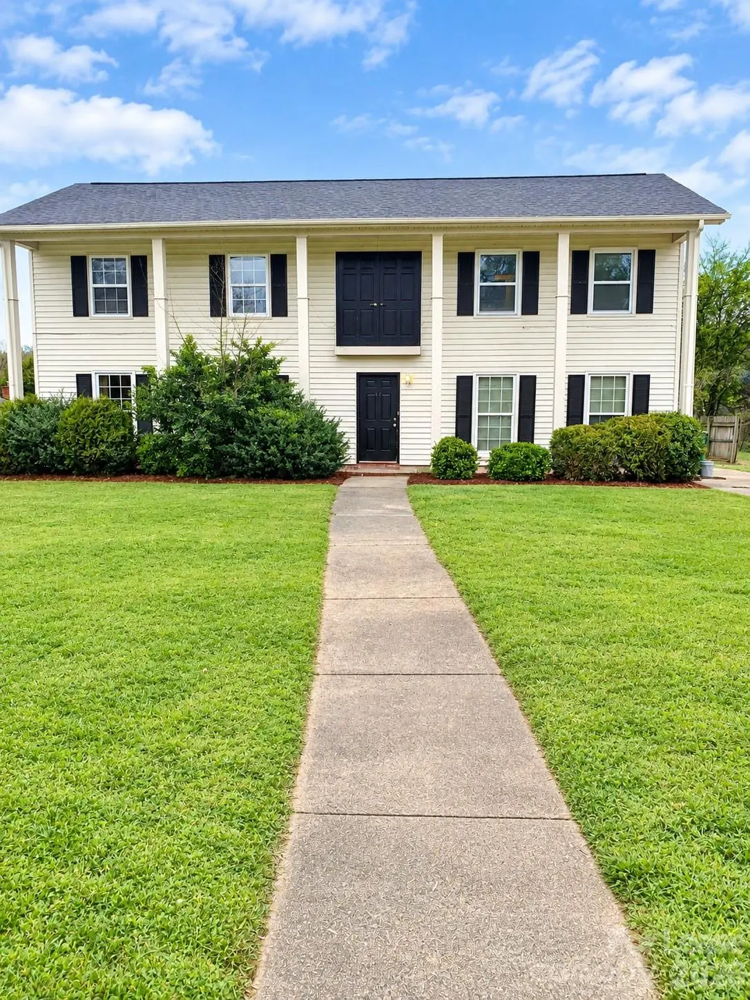7303 Cormwell LN, Charlotte, NC 28217