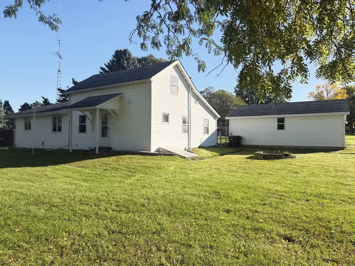 217 S Walnut ST, Shannon, IL 61078