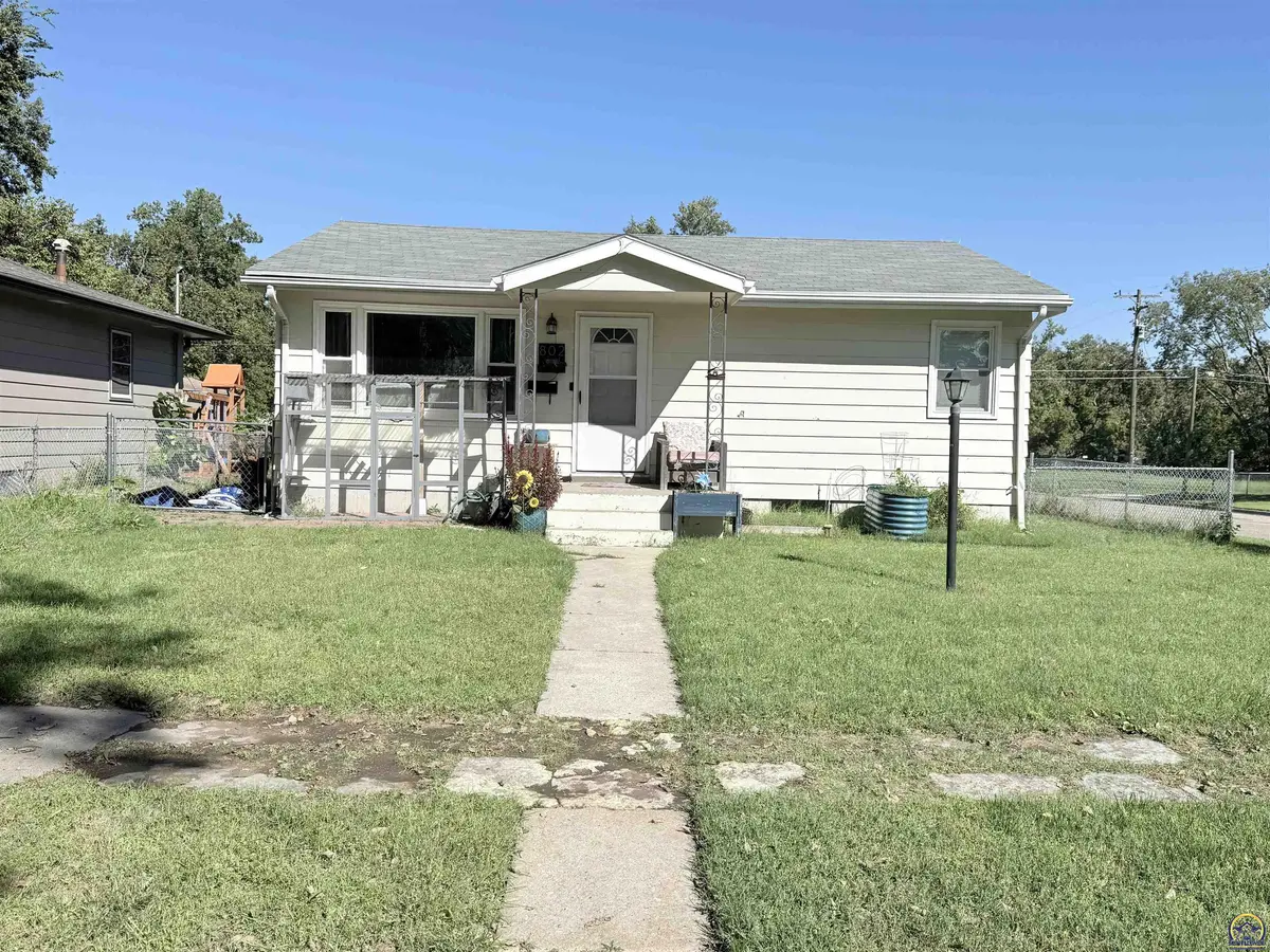 802 W 9th St, Junction City, KS 66441