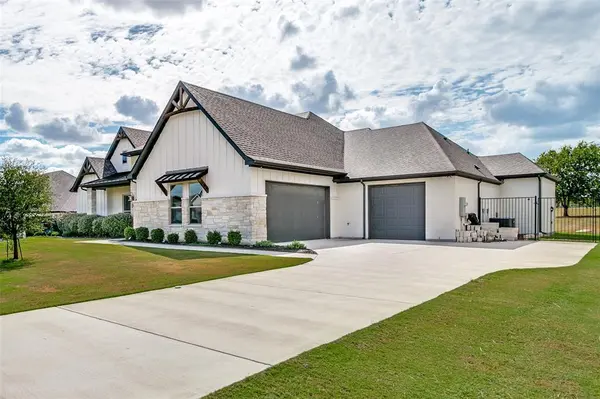 1025 Aledo Ridge Court, Fort Worth, TX 76108