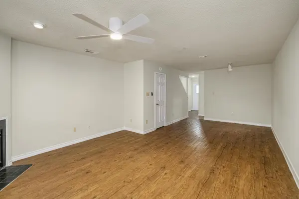 1404 Norwalk LN #206, Austin, TX 78703