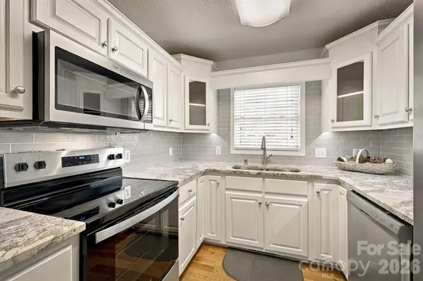 1211 Wexford Village CIR NE, Lenoir, NC 28645