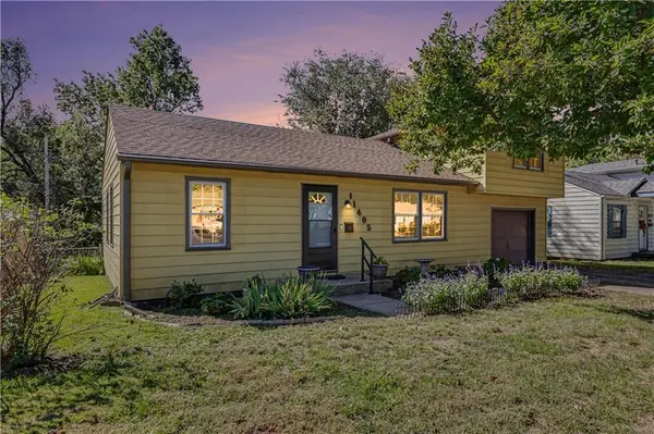 11405 W 70th ST, Shawnee, KS 66203