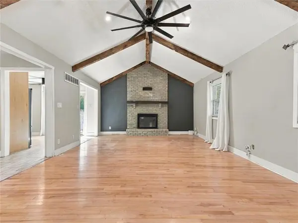 1210 N Withers RD, Liberty, MO 64068