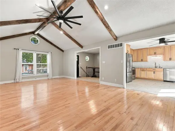 1210 N Withers RD, Liberty, MO 64068