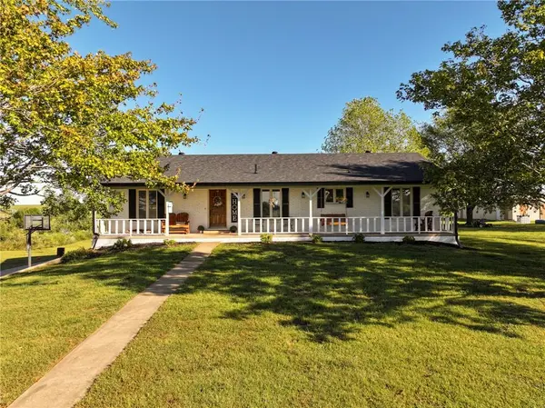 4825 E 150 RD, El Dorado Springs, MO 64744