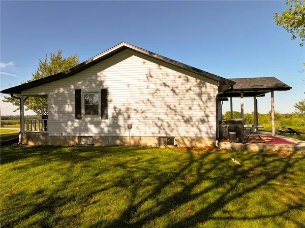 4825 E 150 RD, El Dorado Springs, MO 64744