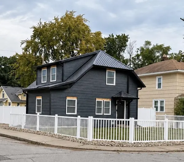1237 Cedar ST, South Bend, IN 46617