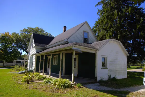 26 W Stump ST, Williamsport, IN 47993