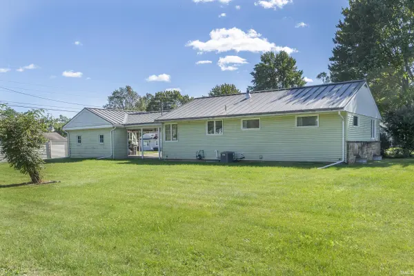 17711 Bryan ST, South Bend, IN 46635-1827