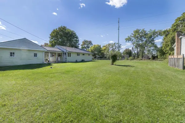17711 Bryan ST, South Bend, IN 46635-1827