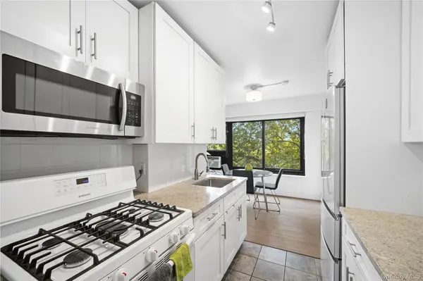 33-64 21st ST #6C, Astoria, NY 11106