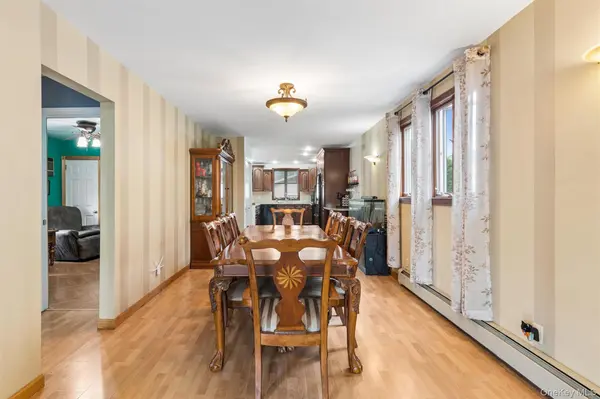 122 Commonwealth AVE, Merrick, NY 11566