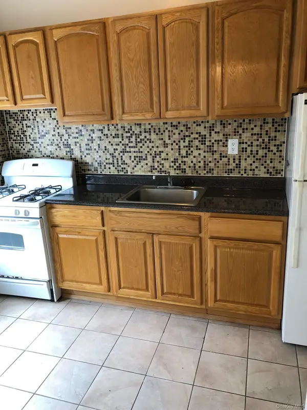 3514 30th AVE, Astoria, NY 11103