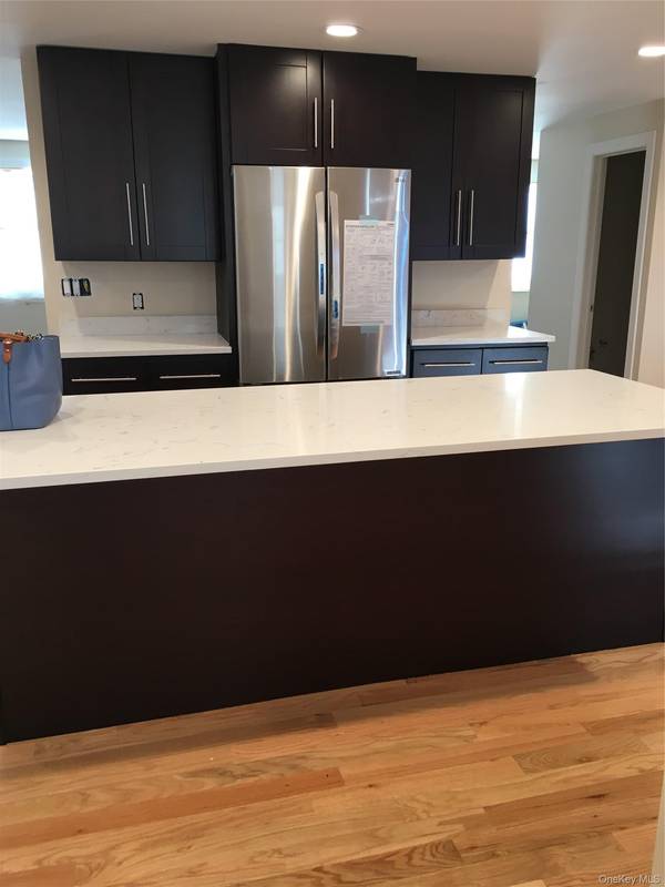 52 Concord AVE, Bethpage, NY 11714