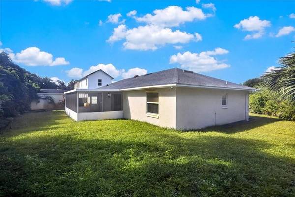 11 SWEETBAY DR, Palm Coast, FL 32137