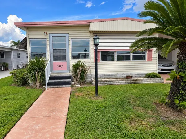 209 ORCHID TER, Haines City, FL 33844