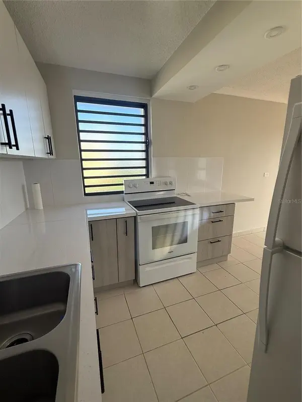 J10 SAN PATRICIO #1102, Guaynabo, PR 00968