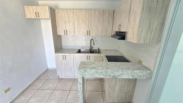 824 St. QUEBRADA CRUZ #7.3, Toa Alta, PR 00953
